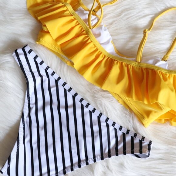 NEW Yellow White Black Striped Ruffled Bikini Bathing Suit Set Size Large - Picture 7 of 9